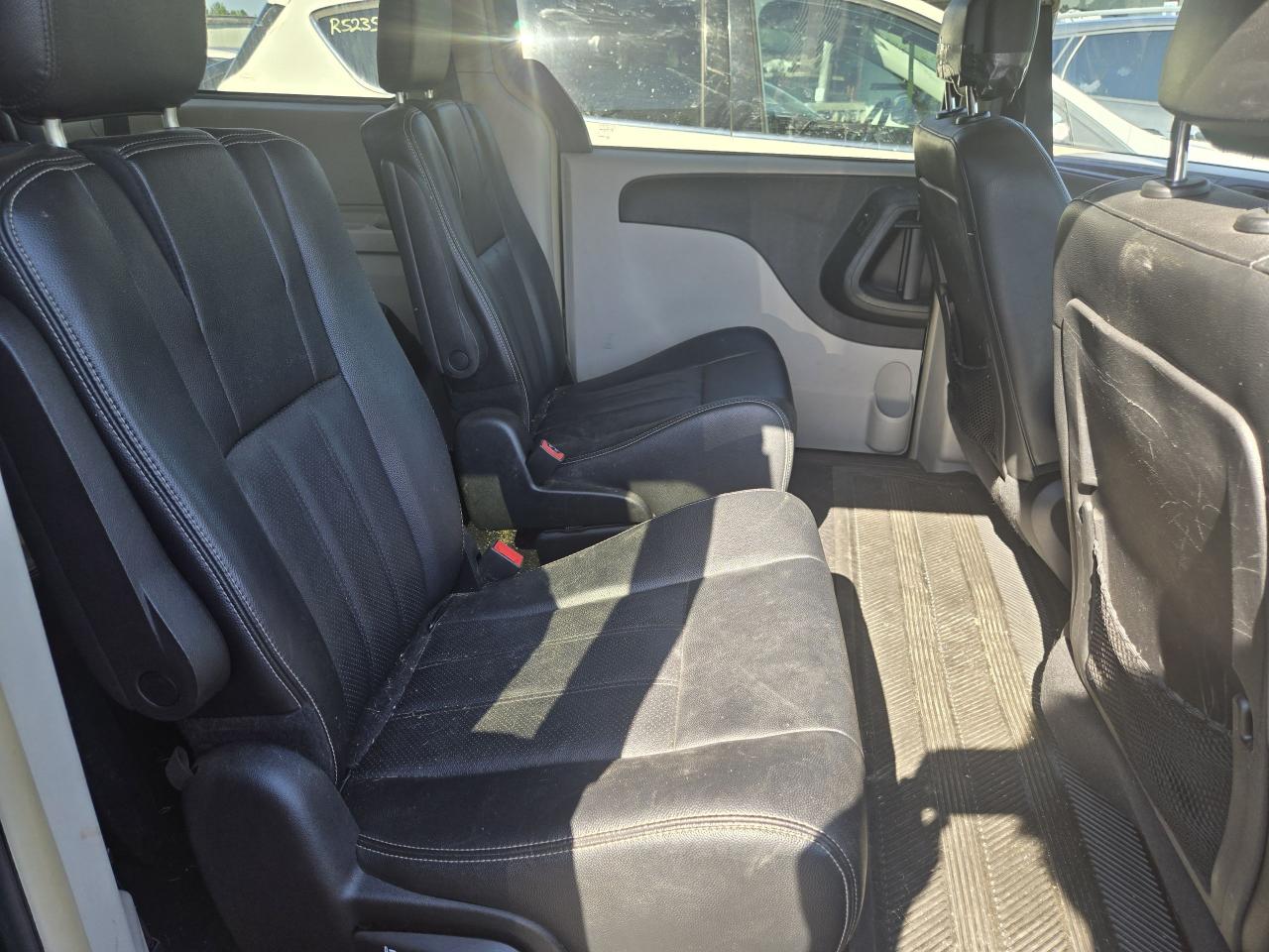2016 Dodge Grand Caravan Crew Plus - Photo #10