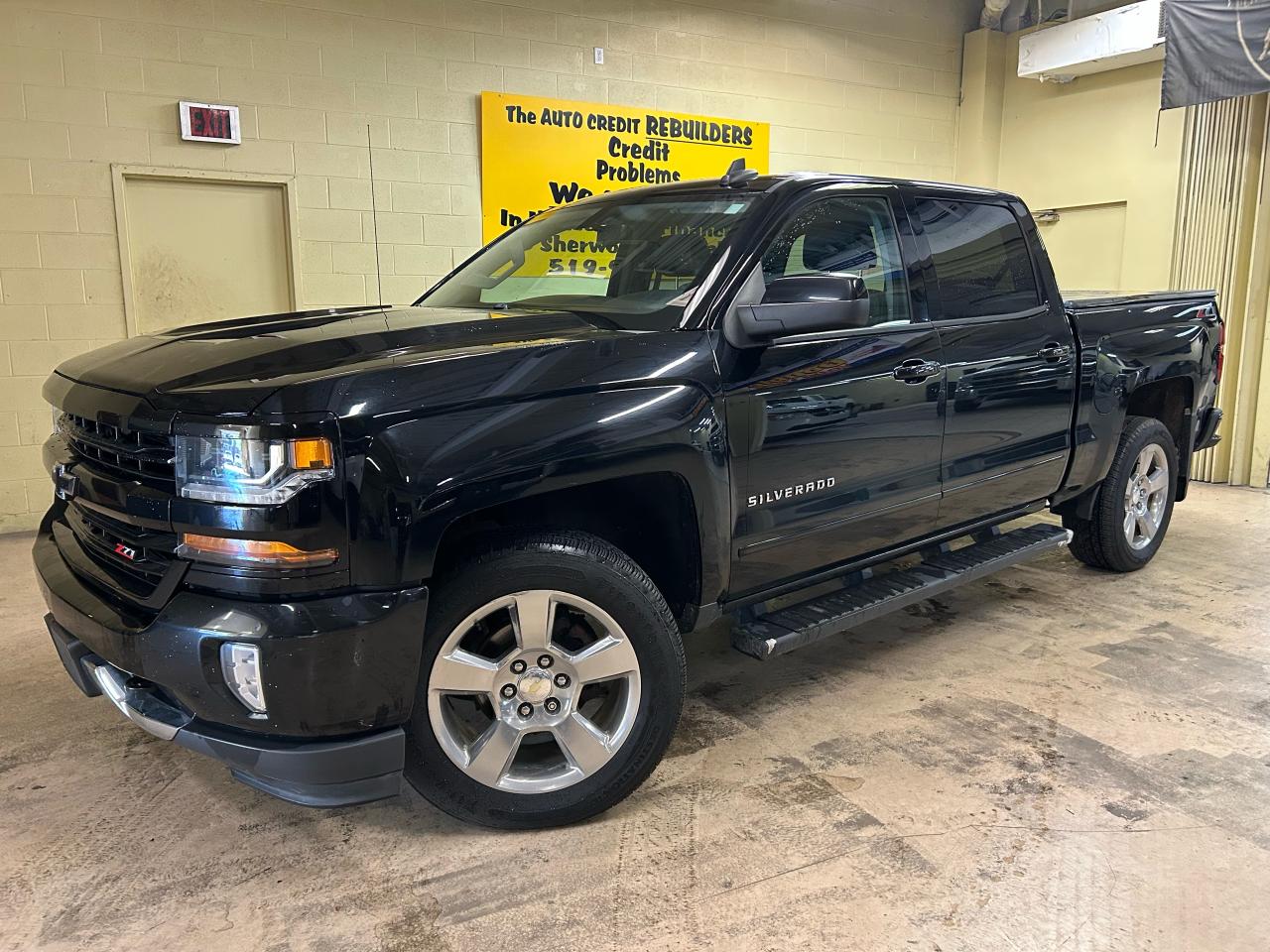 2018 Chevrolet Silverado 1500 LT - Photo #2