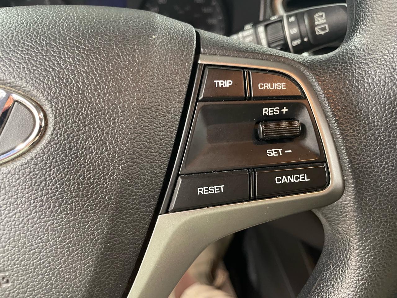 2019 Hyundai Accent Preferred Photo16