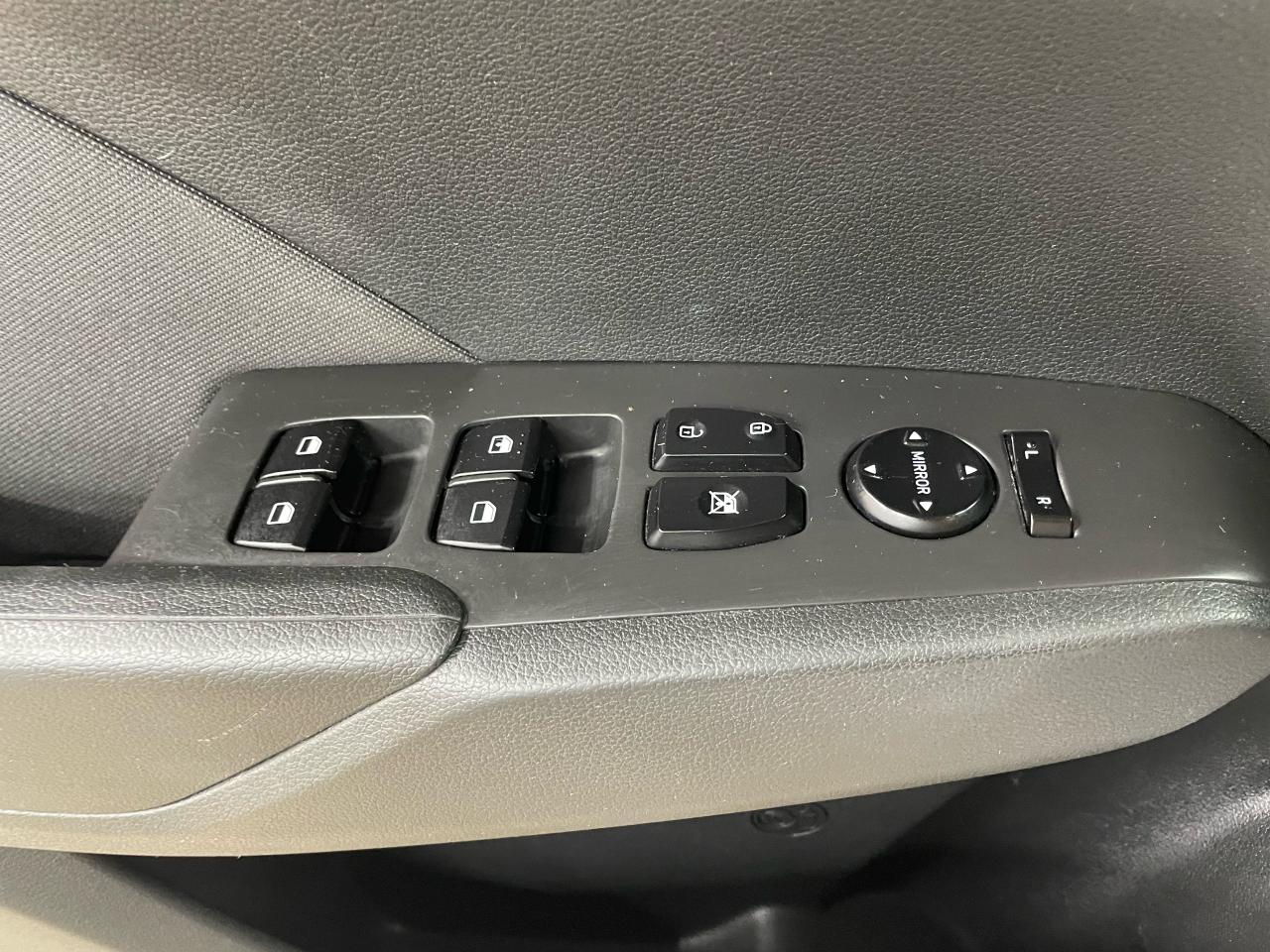 2019 Hyundai Accent Preferred Photo12