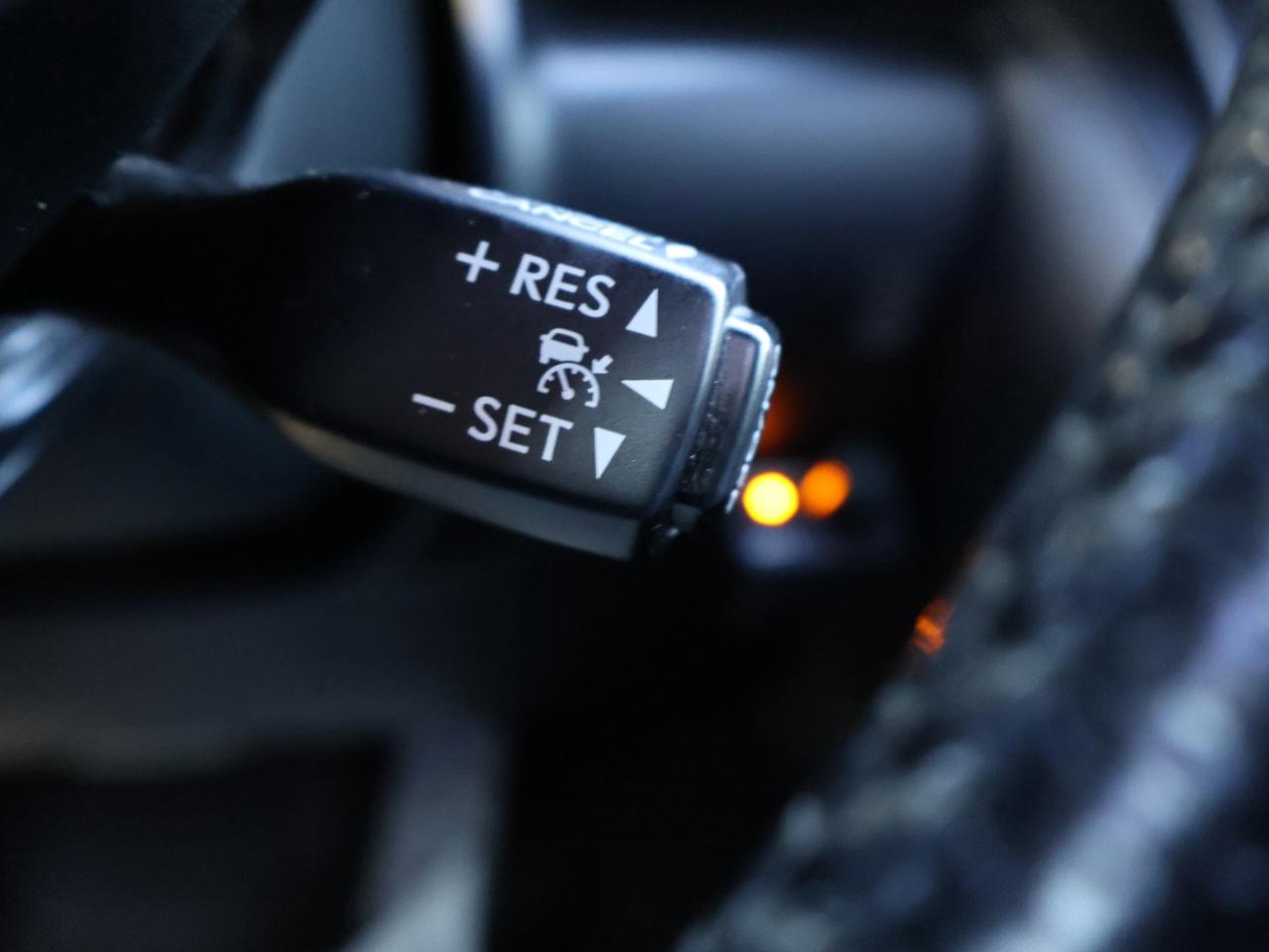 2014 Lexus IS 350 F-SPORT AWD CERTIFIED *SERVICE RECORDS* CAMERA NAV BLUETOOTH LEATHER HEATED SEATS SUNROOF CRUISE ALLOYS - Photo #32