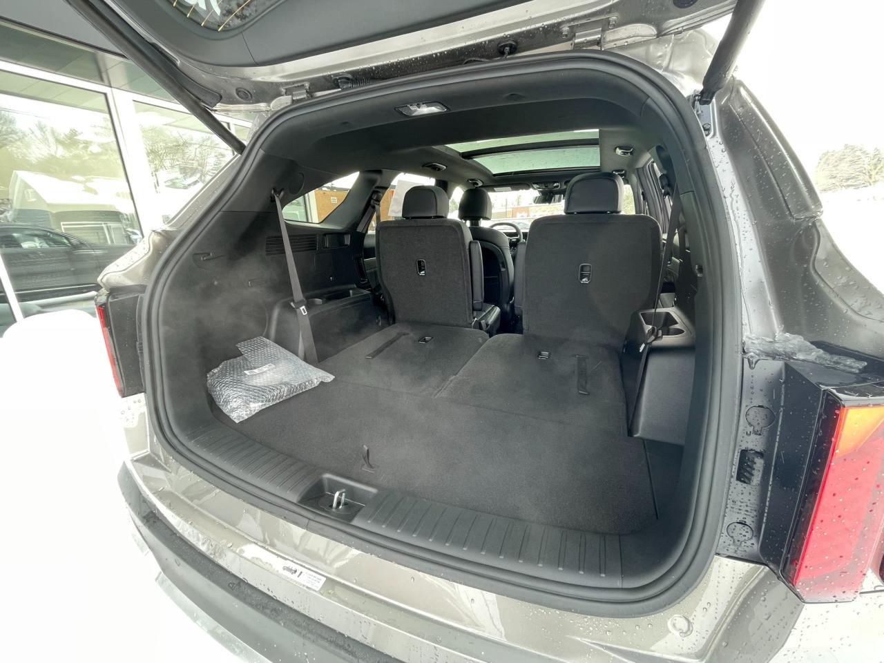 2026 Kia Sorento Plug-In Hybrid SX Photo