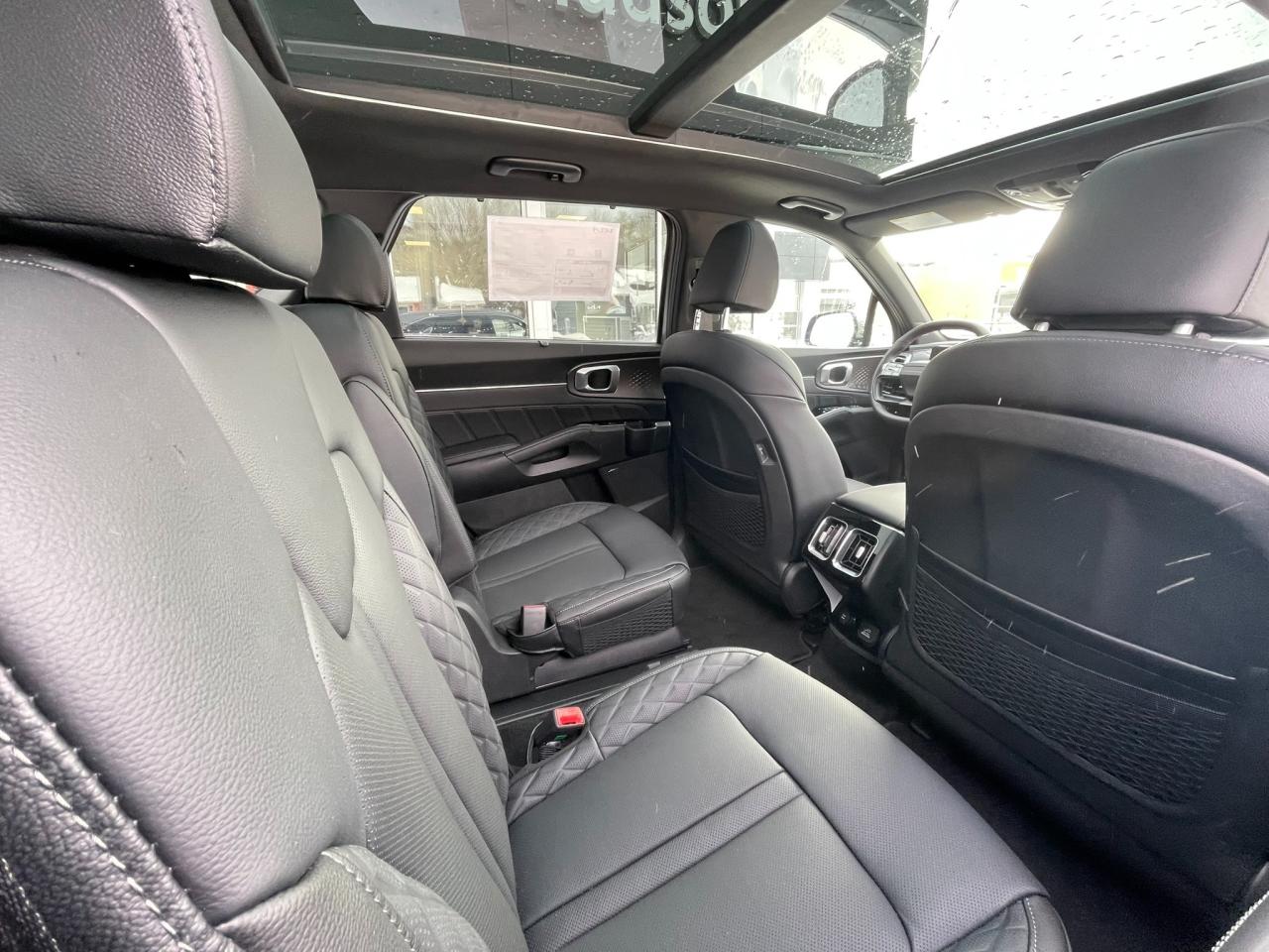 2026 Kia Sorento Plug-In Hybrid SX Photo