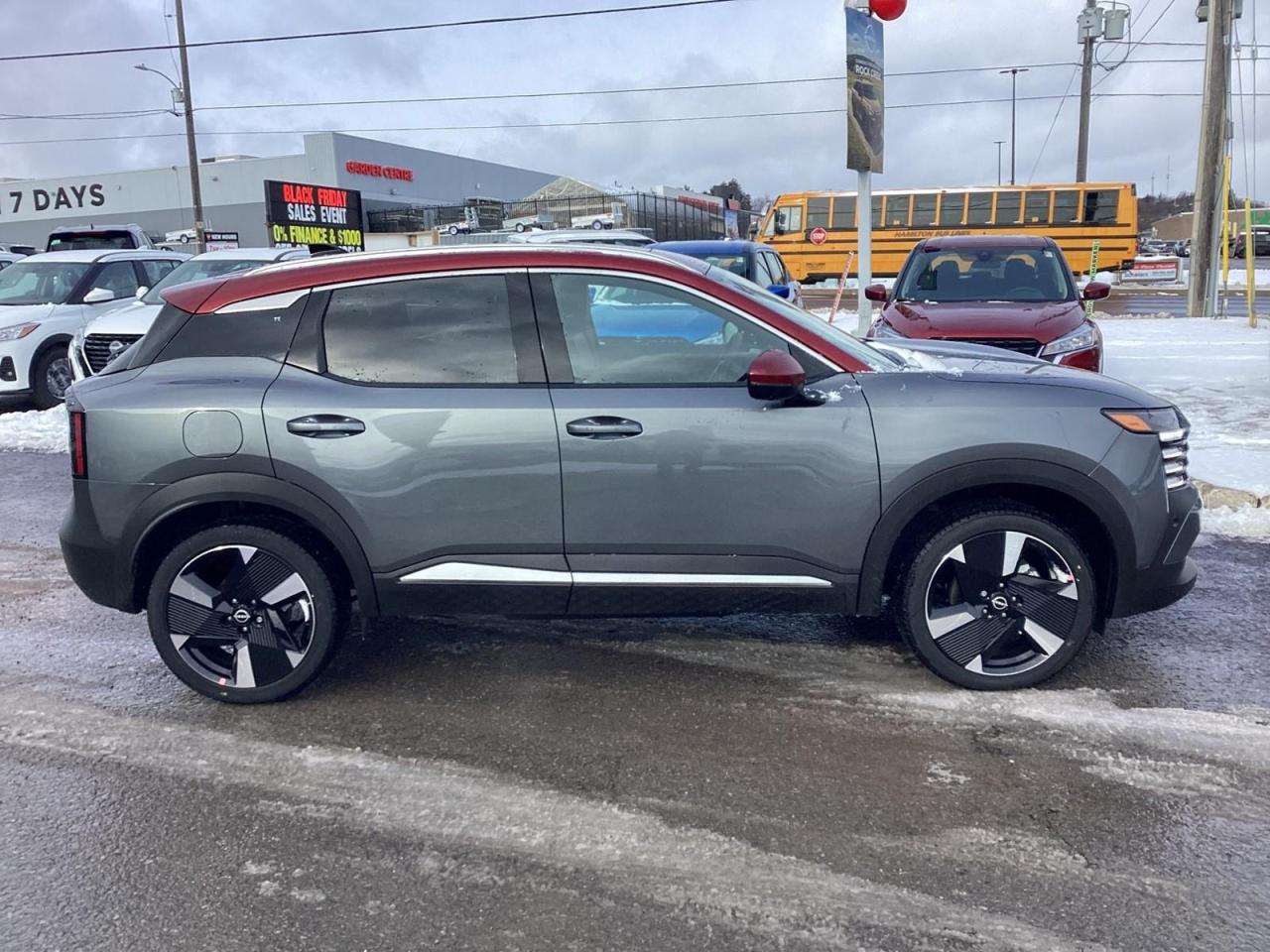 2026 Nissan Kicks SR Photo