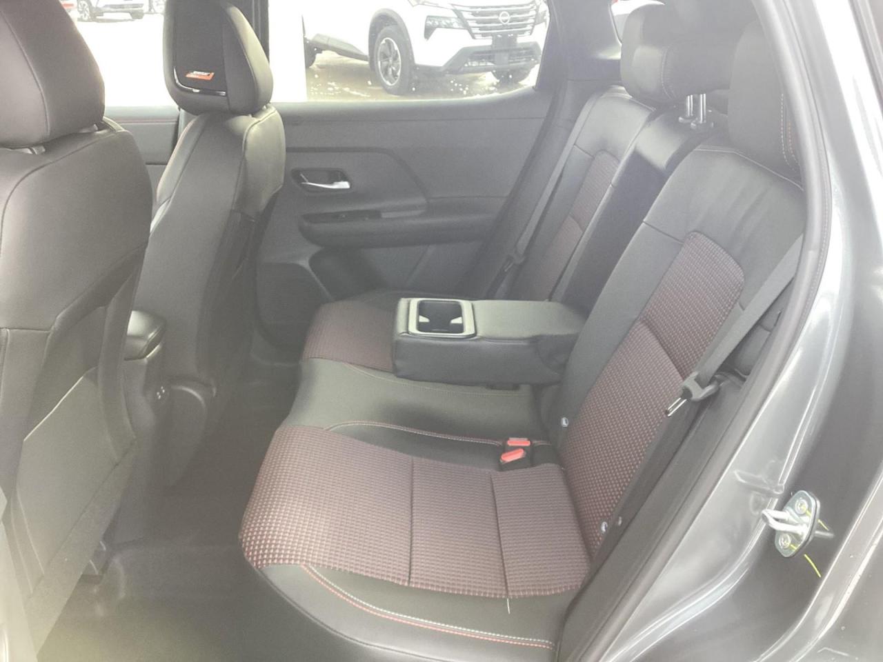 2026 Nissan Kicks SR Photo