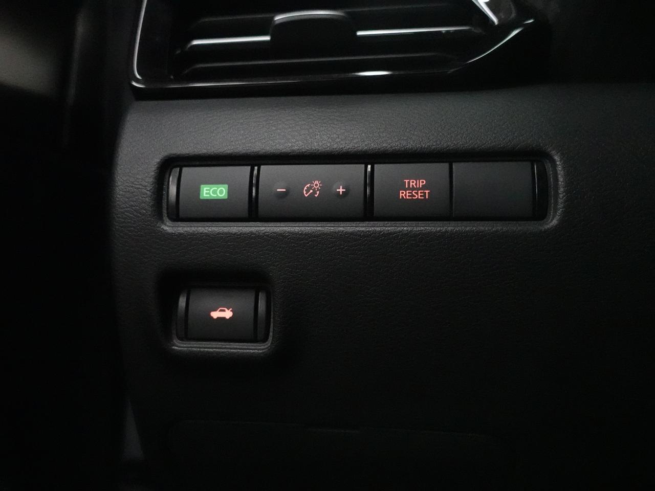 2022 Nissan Sentra SR | Sunroof | ACC | LaneDep | BSM | CarPlay