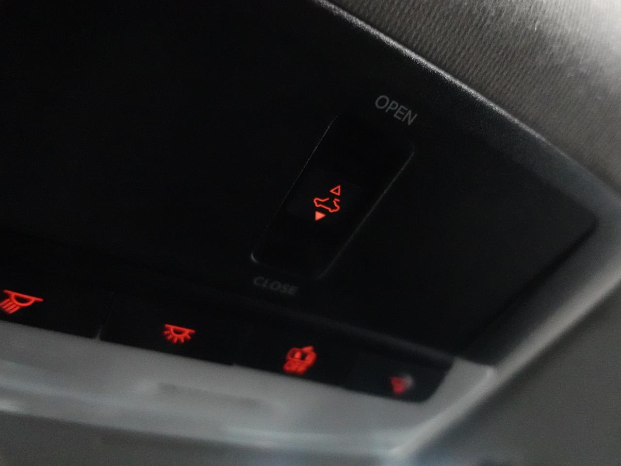 2022 Nissan Sentra SR | Sunroof | ACC | LaneDep | BSM | CarPlay