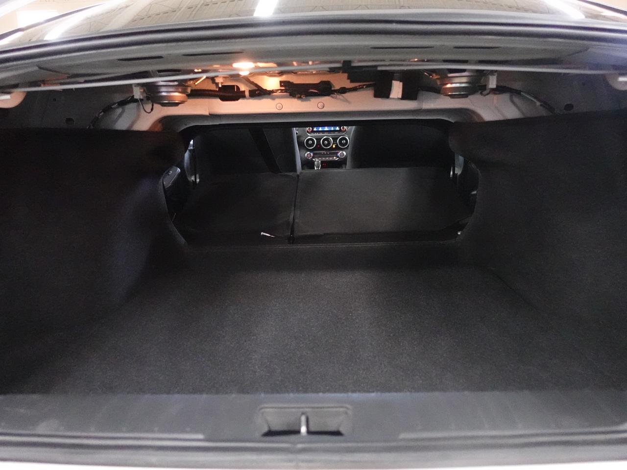 2022 Nissan Sentra SR | Sunroof | ACC | LaneDep | BSM | CarPlay