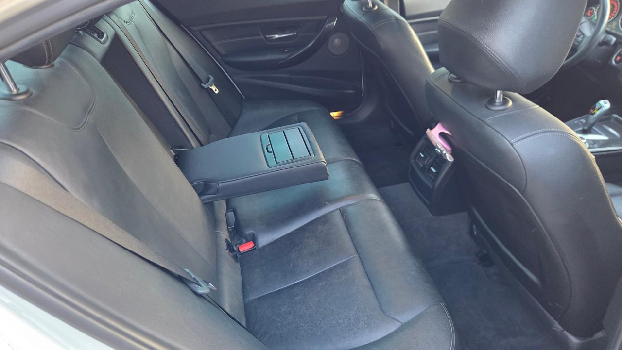 2013 BMW 3 Series 4dr Sdn 320i xDrive AWD - Photo #9
