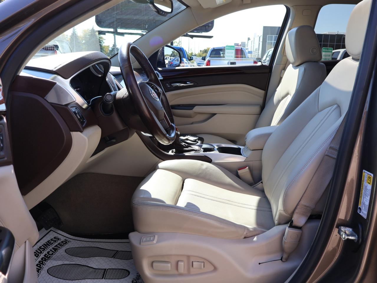 2015 Cadillac SRX V6 LUXURY CERTIFIED CAMERA NAV BLUETOOTH LEATHER HEATED SEATS PANO ROOF CRUISE ALLOYS - Photo #16