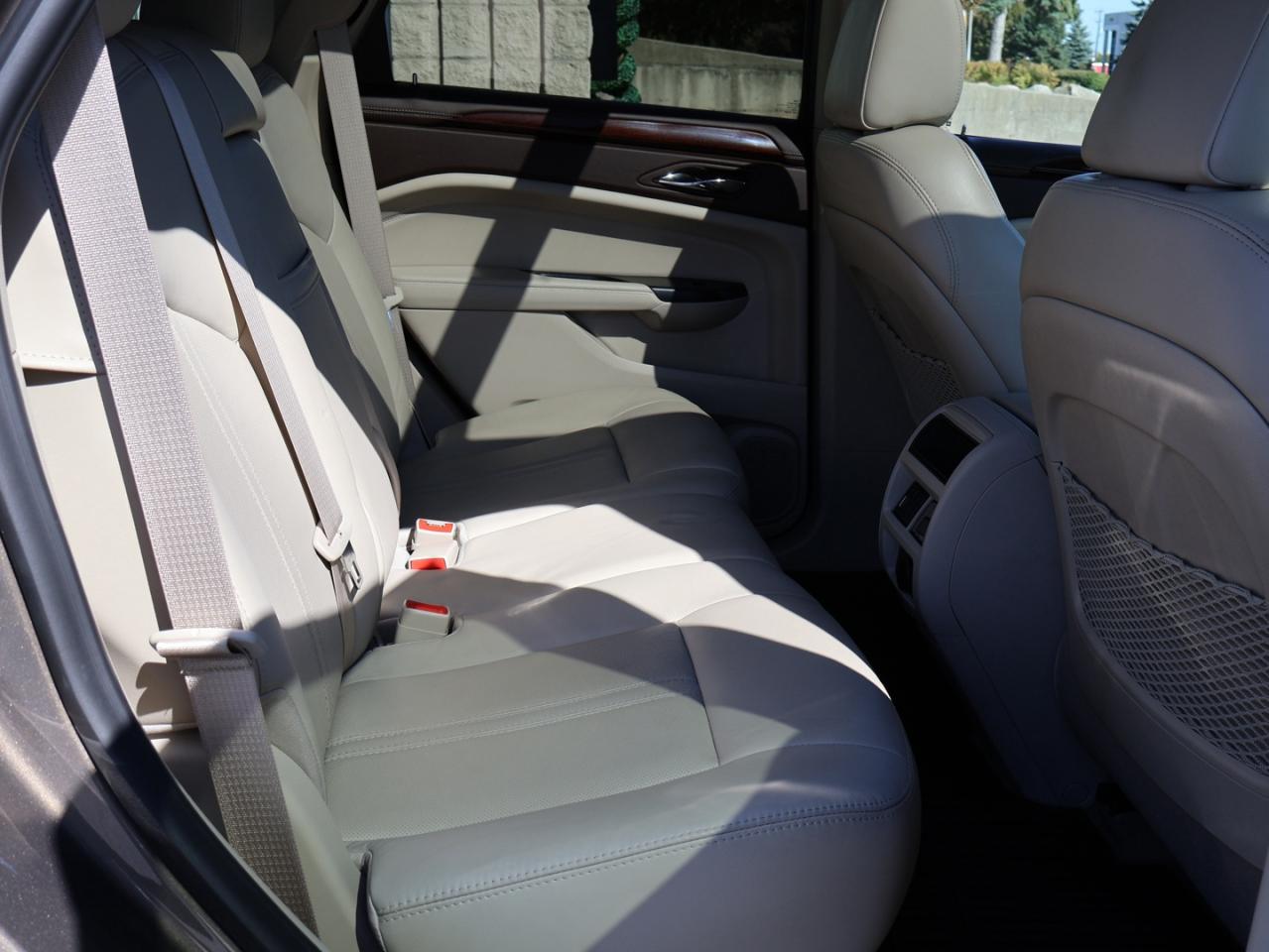 2015 Cadillac SRX V6 LUXURY CERTIFIED CAMERA NAV BLUETOOTH LEATHER HEATED SEATS PANO ROOF CRUISE ALLOYS - Photo #18