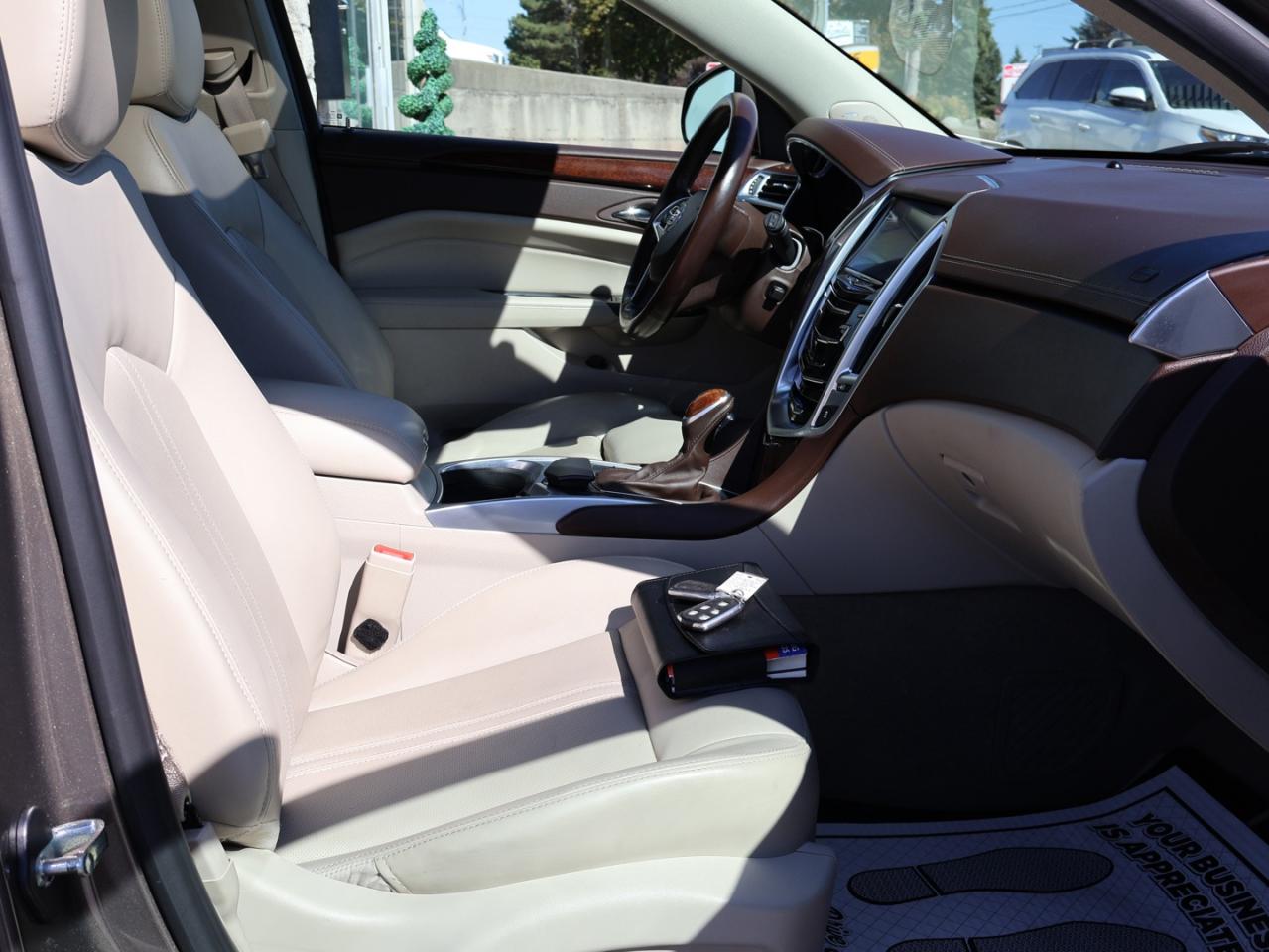 2015 Cadillac SRX V6 LUXURY CERTIFIED CAMERA NAV BLUETOOTH LEATHER HEATED SEATS PANO ROOF CRUISE ALLOYS - Photo #19