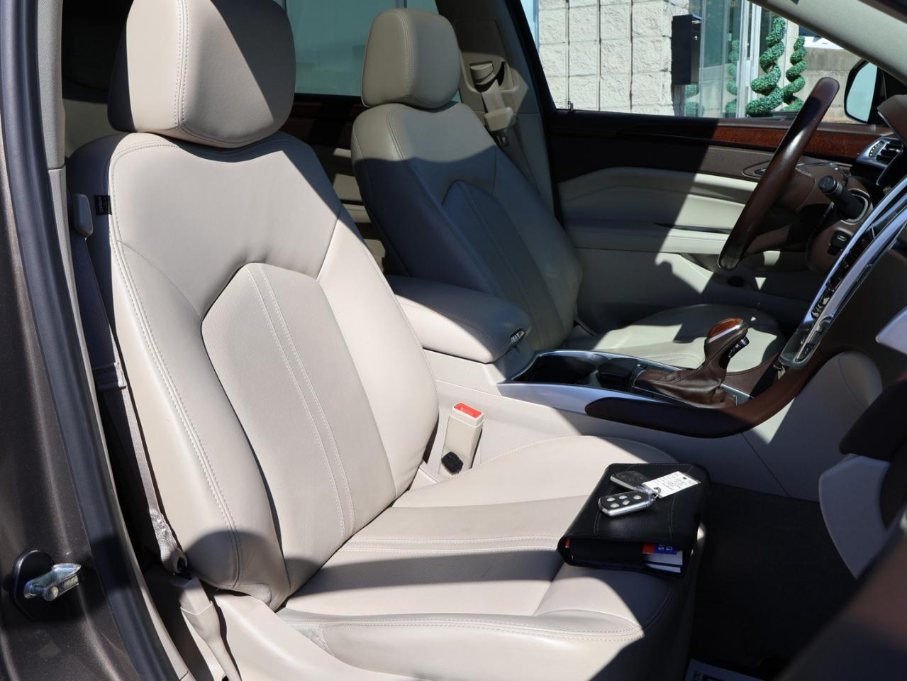 2015 Cadillac SRX V6 LUXURY CERTIFIED CAMERA NAV BLUETOOTH LEATHER HEATED SEATS PANO ROOF CRUISE ALLOYS - Photo #20
