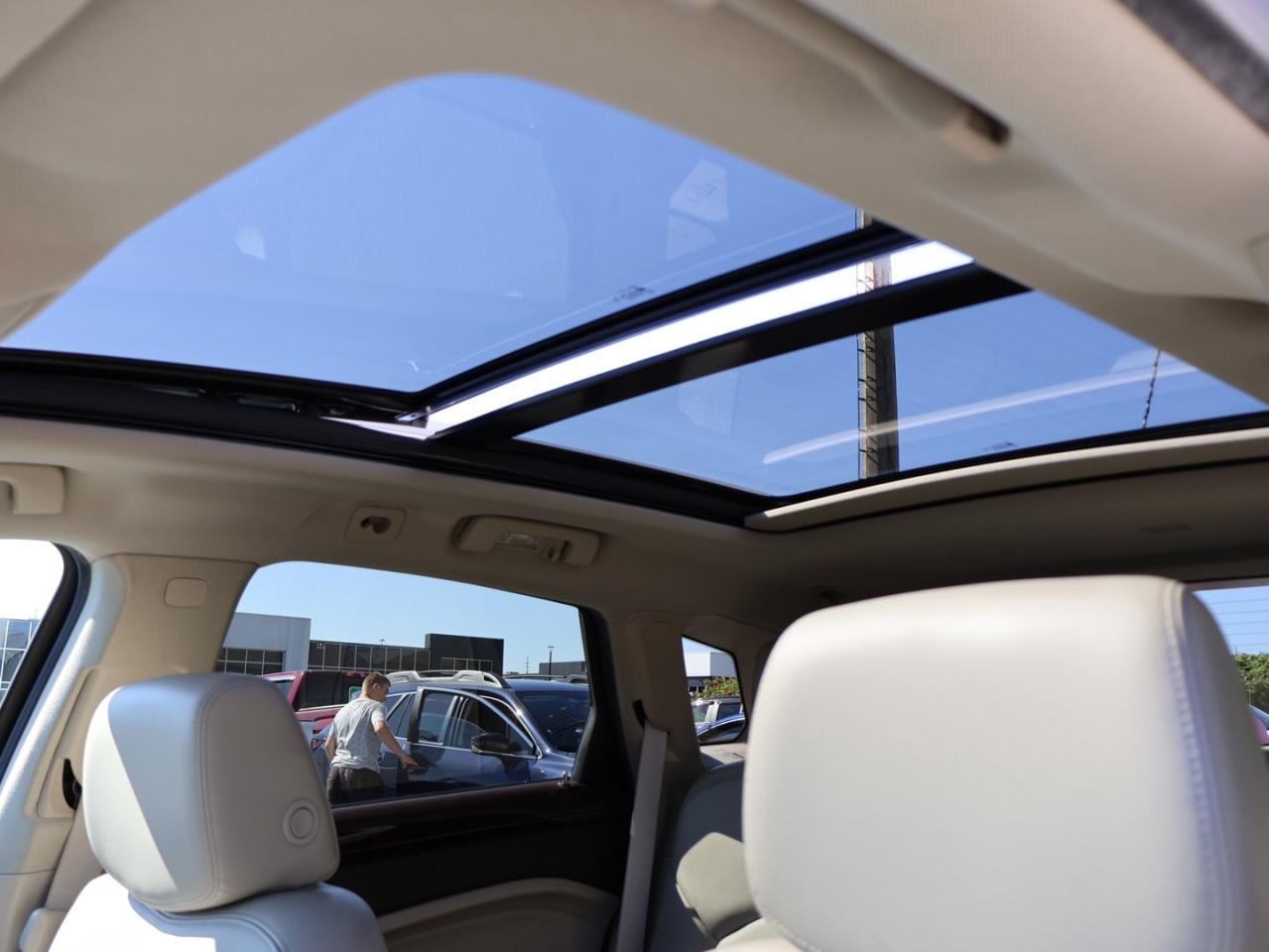 2015 Cadillac SRX V6 LUXURY CERTIFIED CAMERA NAV BLUETOOTH LEATHER HEATED SEATS PANO ROOF CRUISE ALLOYS - Photo #22