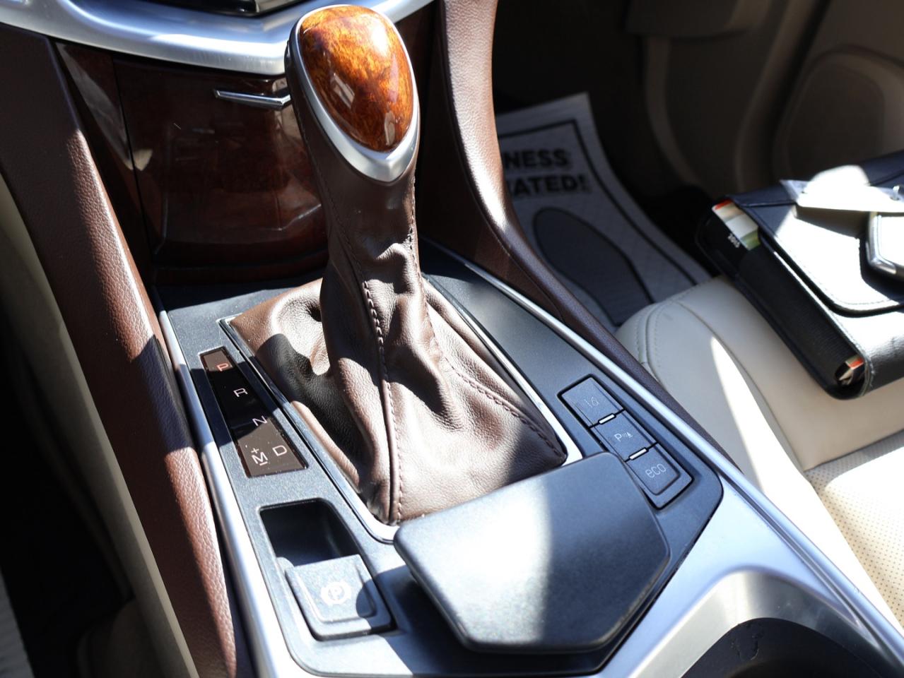 2015 Cadillac SRX V6 LUXURY CERTIFIED CAMERA NAV BLUETOOTH LEATHER HEATED SEATS PANO ROOF CRUISE ALLOYS - Photo #21