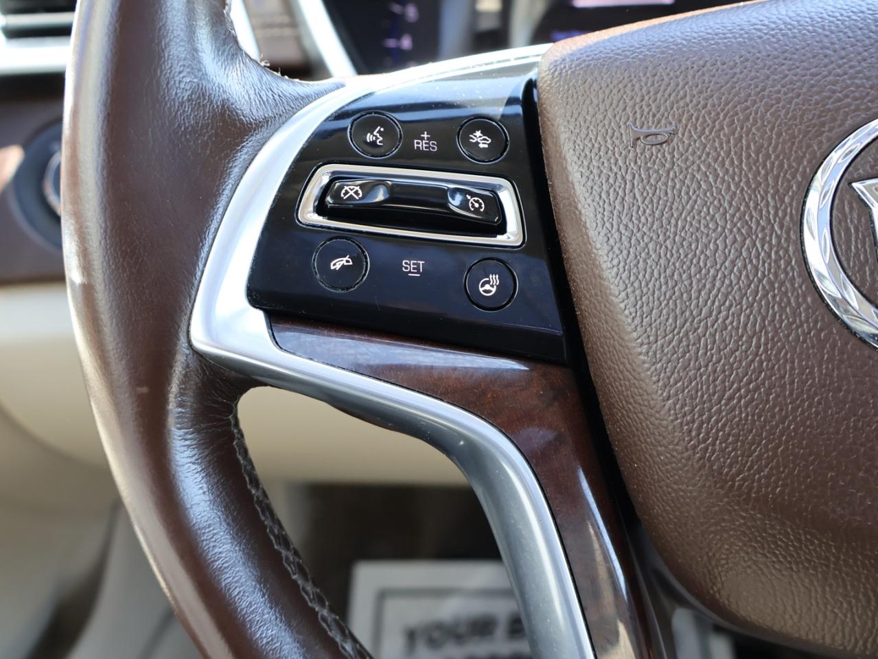 2015 Cadillac SRX V6 LUXURY CERTIFIED CAMERA NAV BLUETOOTH LEATHER HEATED SEATS PANO ROOF CRUISE ALLOYS - Photo #35