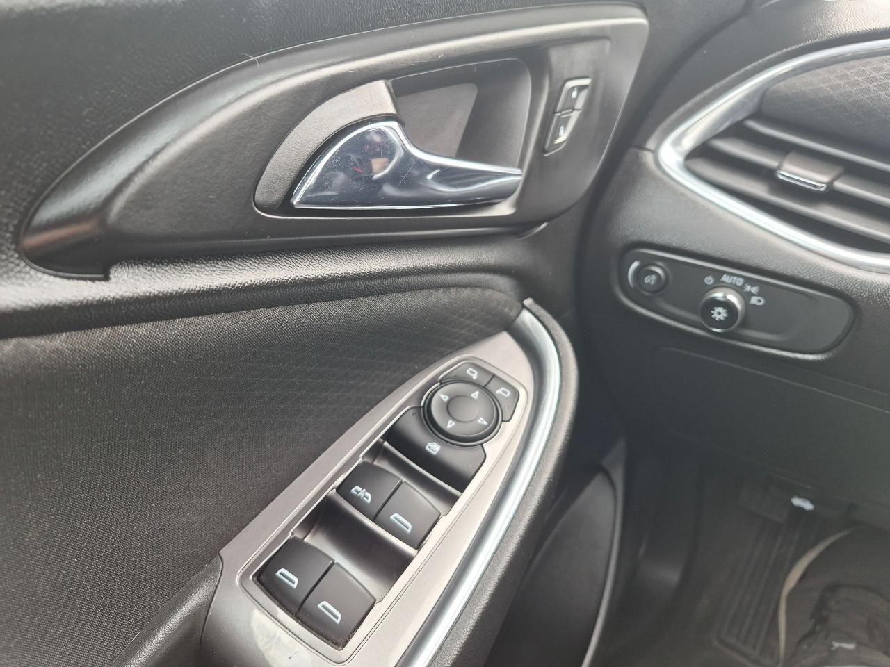 2020 Chevrolet Malibu LT, Remote, Wifi, BUCam, Htd Seats, Blindspot, etc - Photo #18