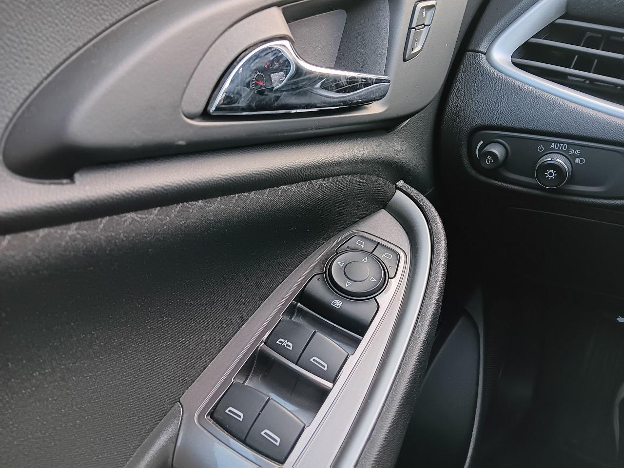 2020 Chevrolet Malibu LT, Remote, Wifi, BUCam, Htd Seats, Blindspot, etc - Photo #27