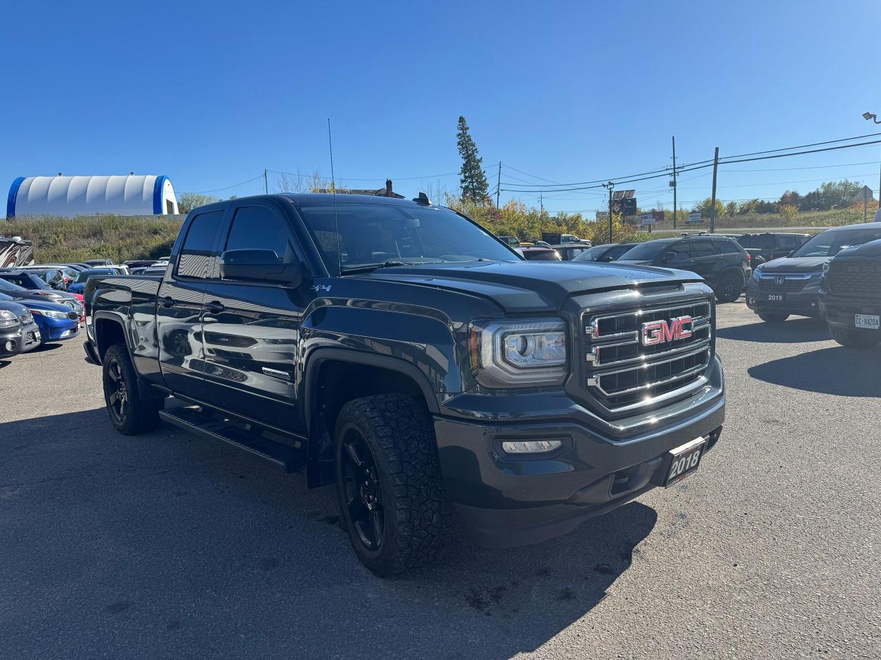 2018 GMC Sierra 1500 4WD DOUBLE CAB 143.5" SLE - Photo #3