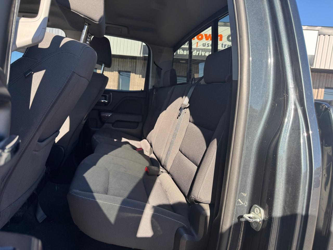 2018 GMC Sierra 1500 4WD DOUBLE CAB 143.5" SLE - Photo #16