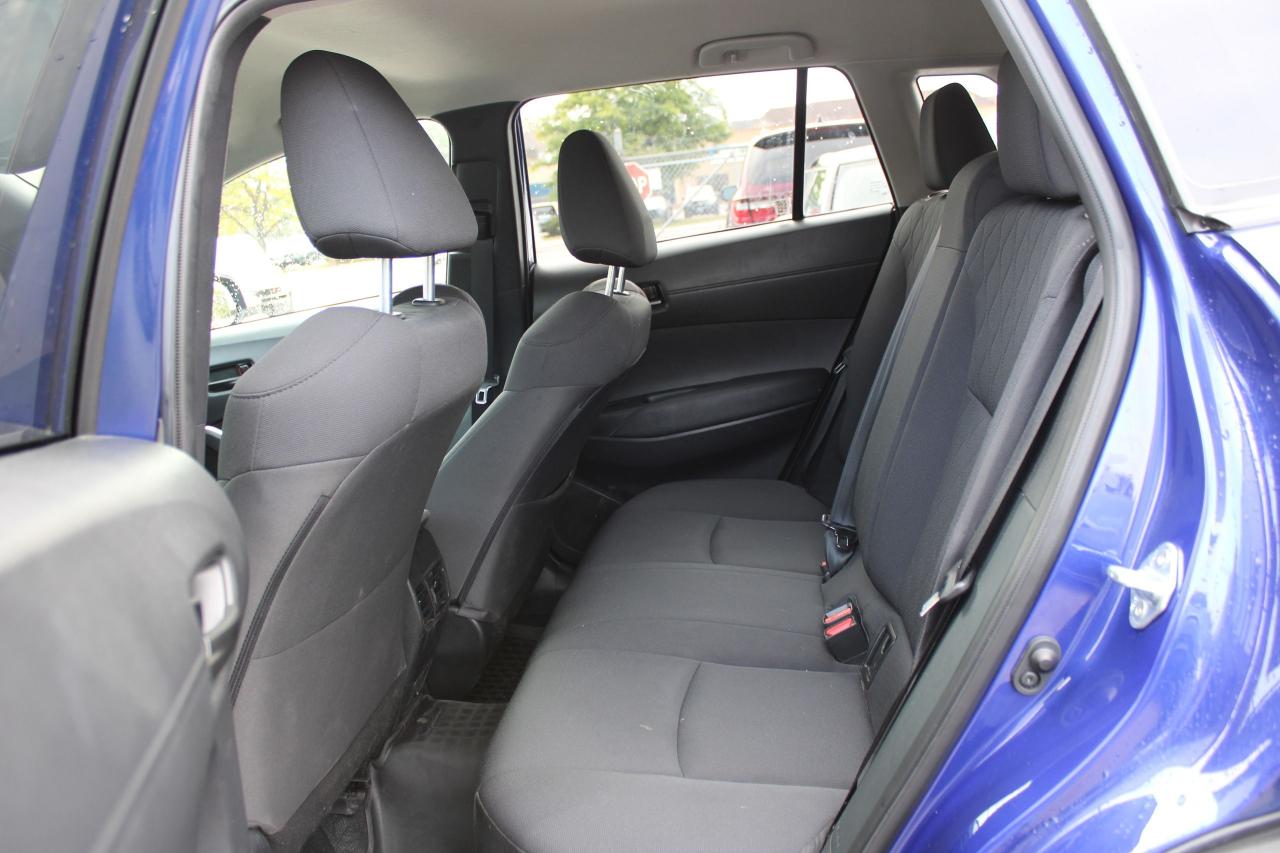 2023 Toyota Corolla Cross LE - Photo #9