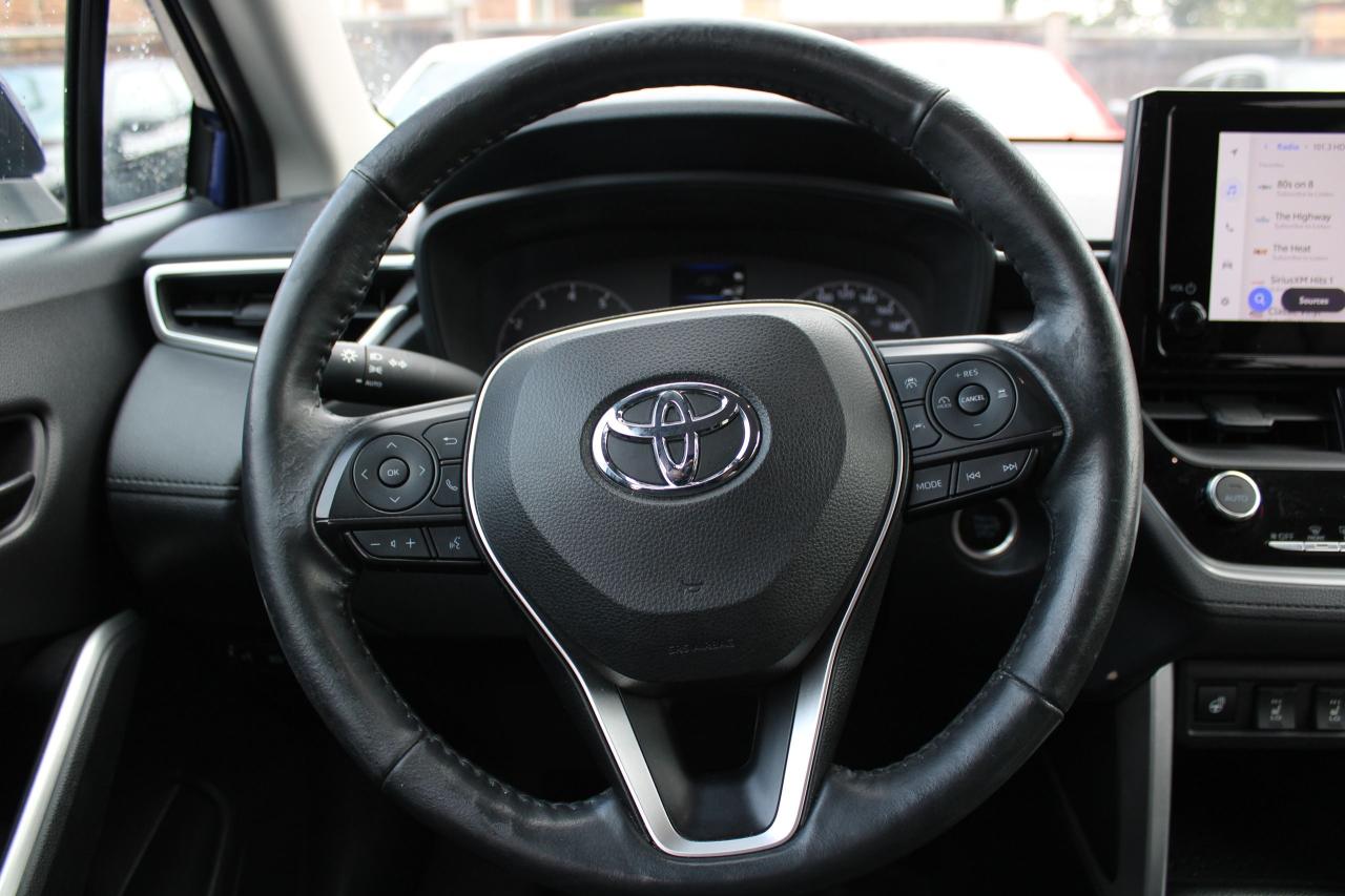 2023 Toyota Corolla Cross LE - Photo #10