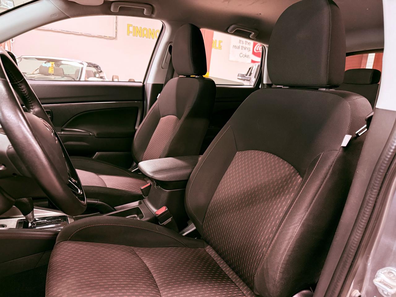 2018 Mitsubishi RVR SE - Photo #2