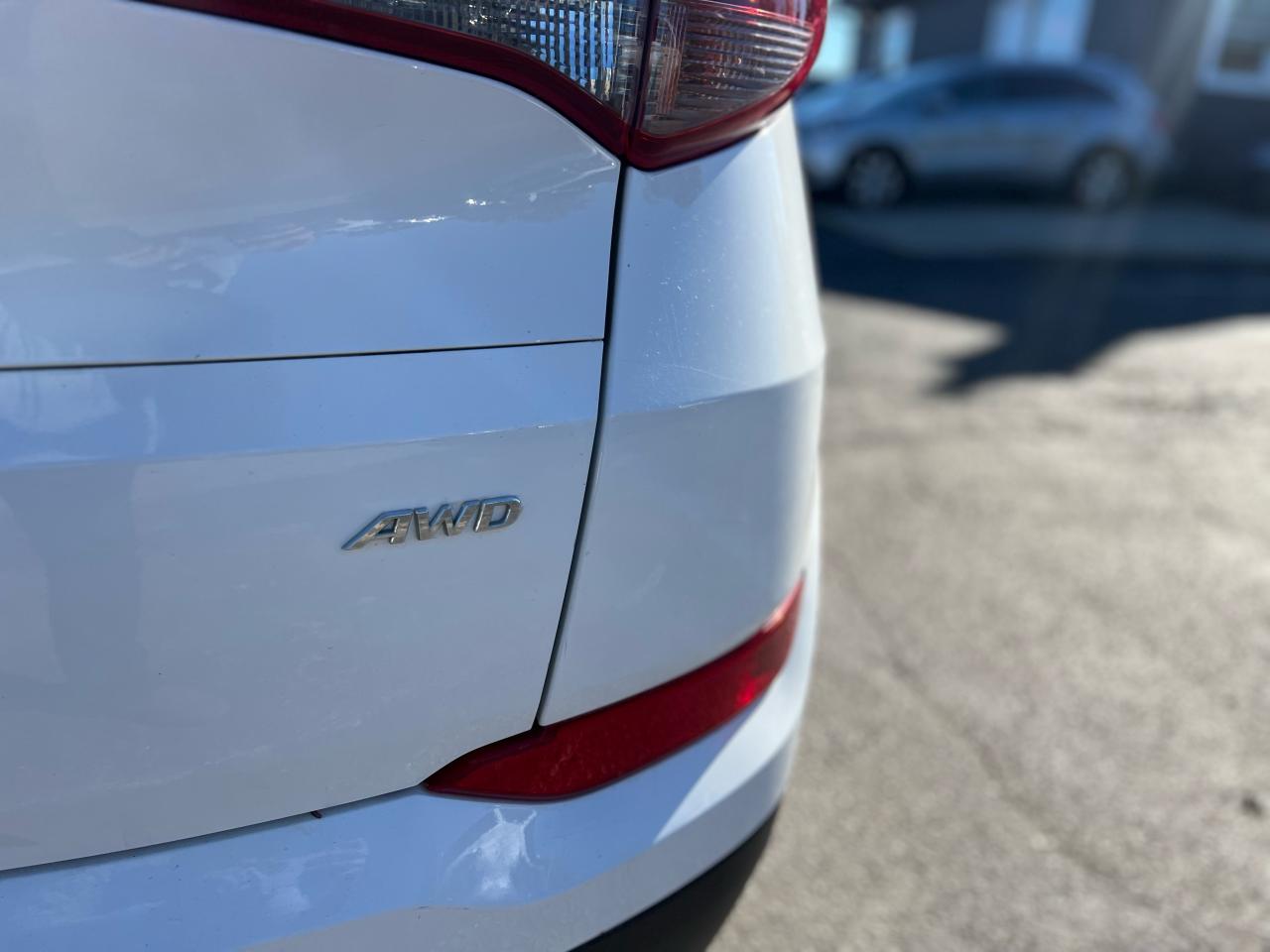2016 Hyundai Tucson Luxury *83KM Photo10
