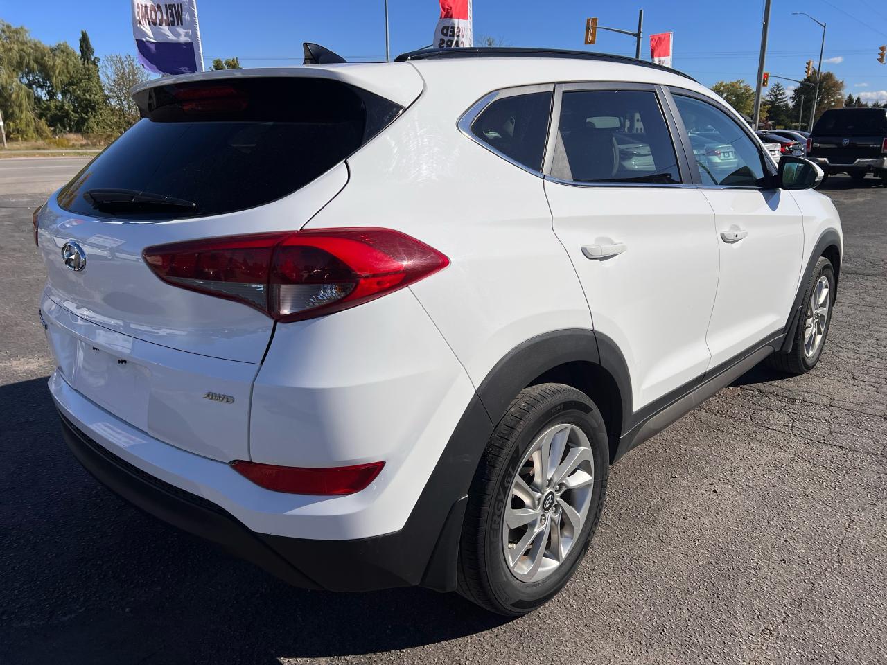 2016 Hyundai Tucson Luxury *83KM Photo3