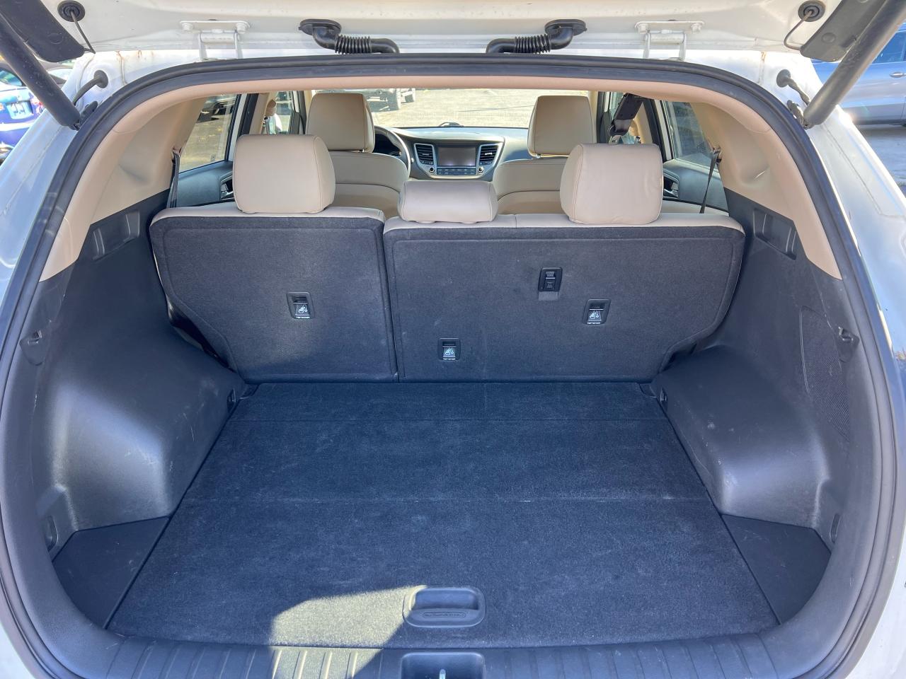 2016 Hyundai Tucson Luxury *83KM Photo12