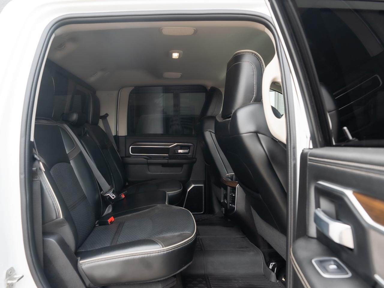 2023 RAM 2500 Laramie 4x4 Crew Cab 6'4" Box DIESEL Photo17