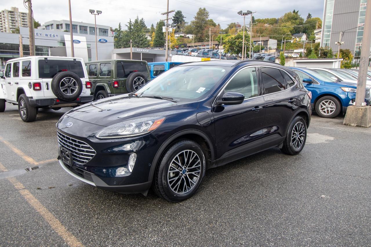 2021 Ford Escape Titanium Plug-In Hybrid Photo2