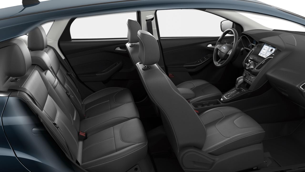 2018 Ford Focus Titanium Photo5