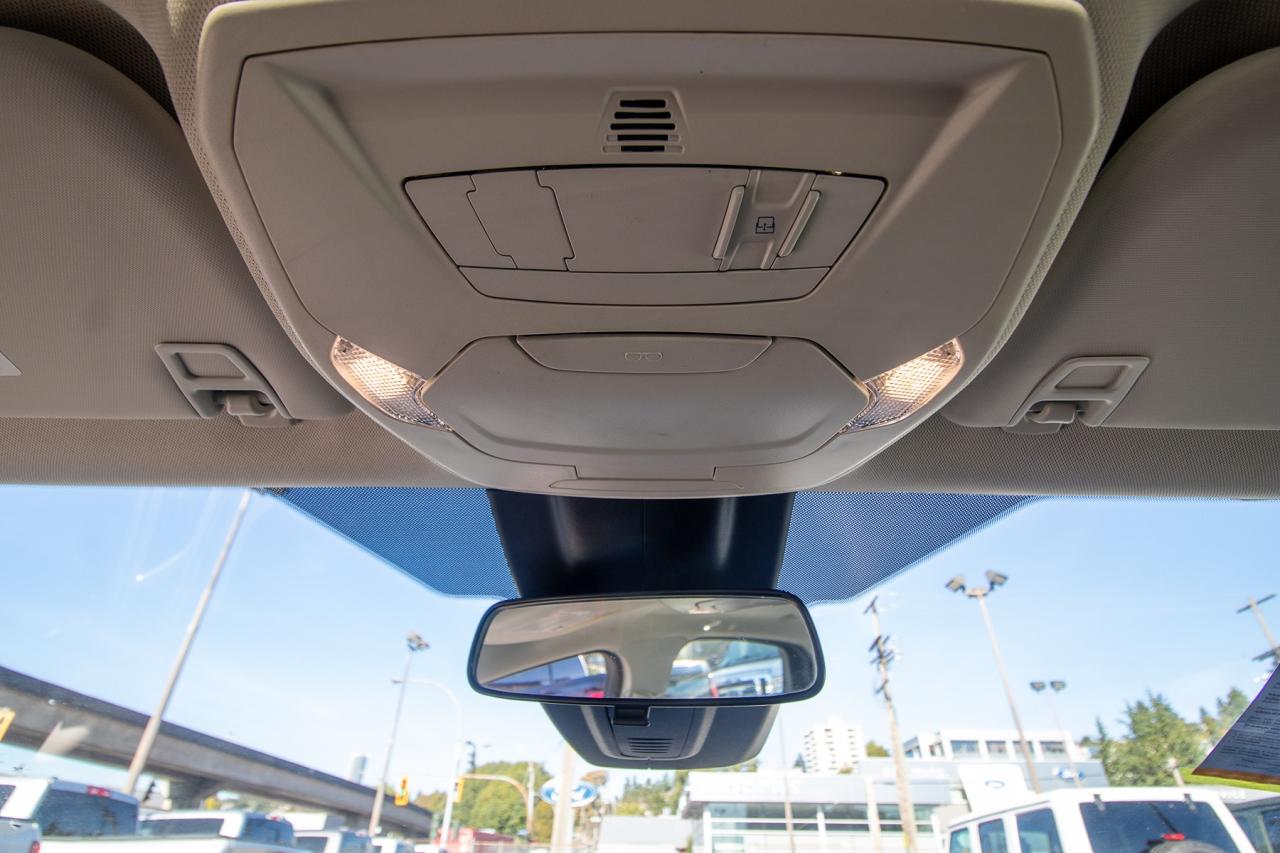 2018 Ford Focus Titanium Hatch Photo5