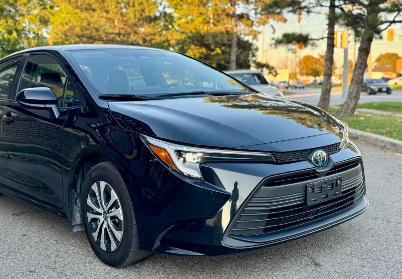 2023 Toyota Corolla Hybrid LE Photo3