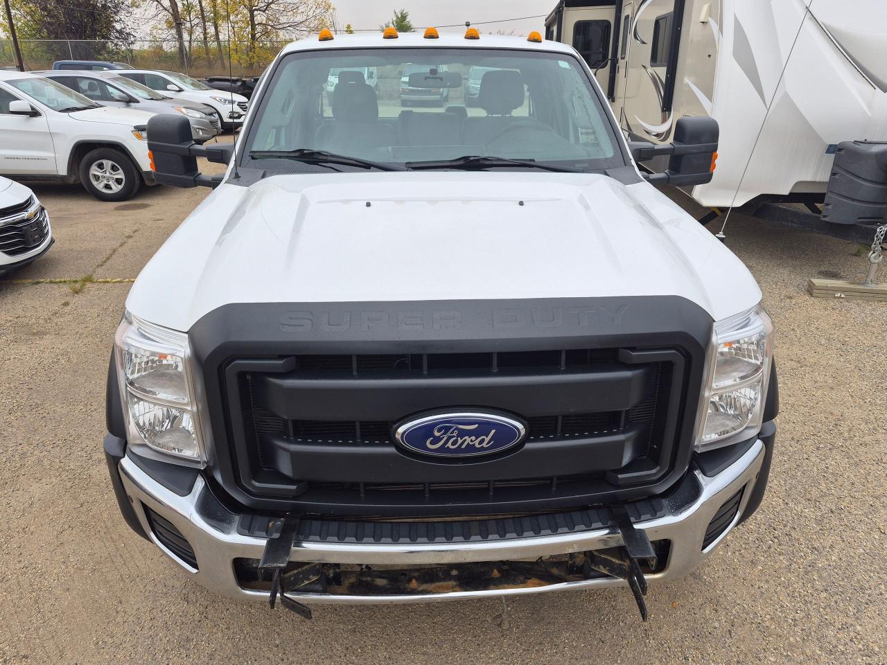 2016 Ford SUPER DUTY F-450 DRW 4WD SuperCab 186" WB 84" CA XLT Turbo Diesel - Photo #2