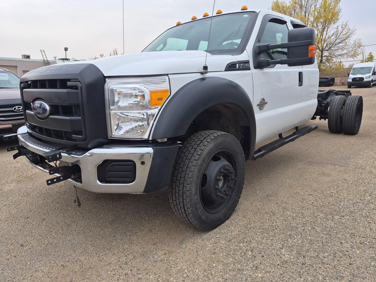 2016 Ford SUPER DUTY F-450 DRW 4WD SuperCab 186" WB 84" CA XLT Turbo Diesel - Photo #3