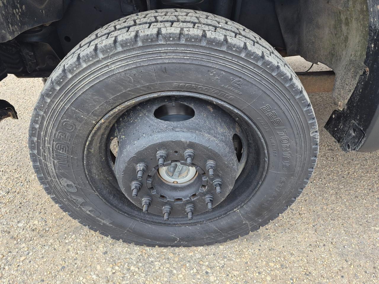 2016 Ford SUPER DUTY F-450 DRW 4WD SuperCab 186" WB 84" CA XLT Turbo Diesel - Photo #7