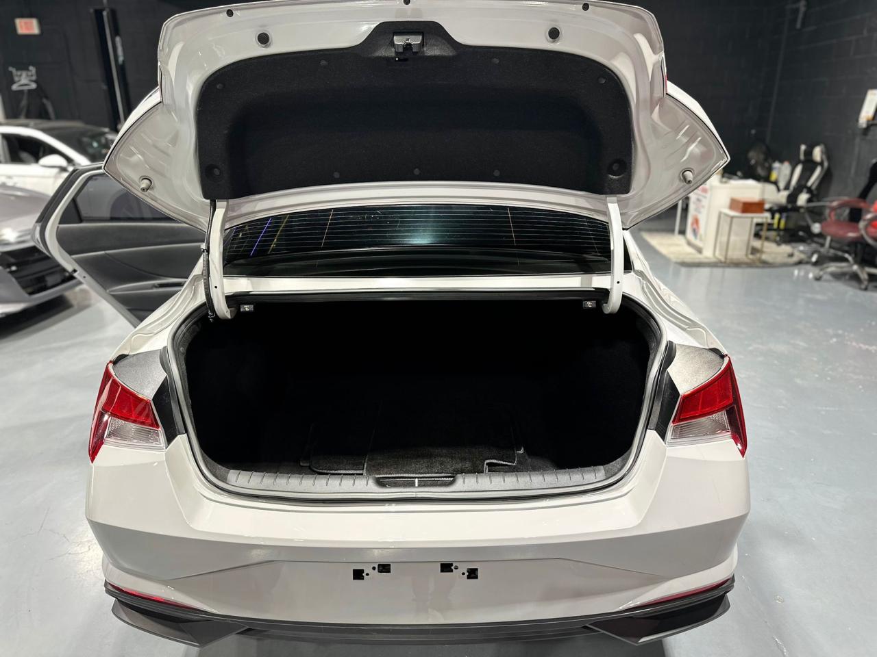 2023 Hyundai Elantra Preferred - Photo #6