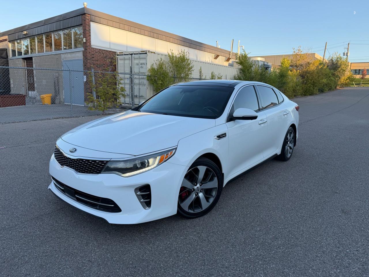 Used 2016 Kia Optima SXL Turbo w/Black for sale in North York, ON