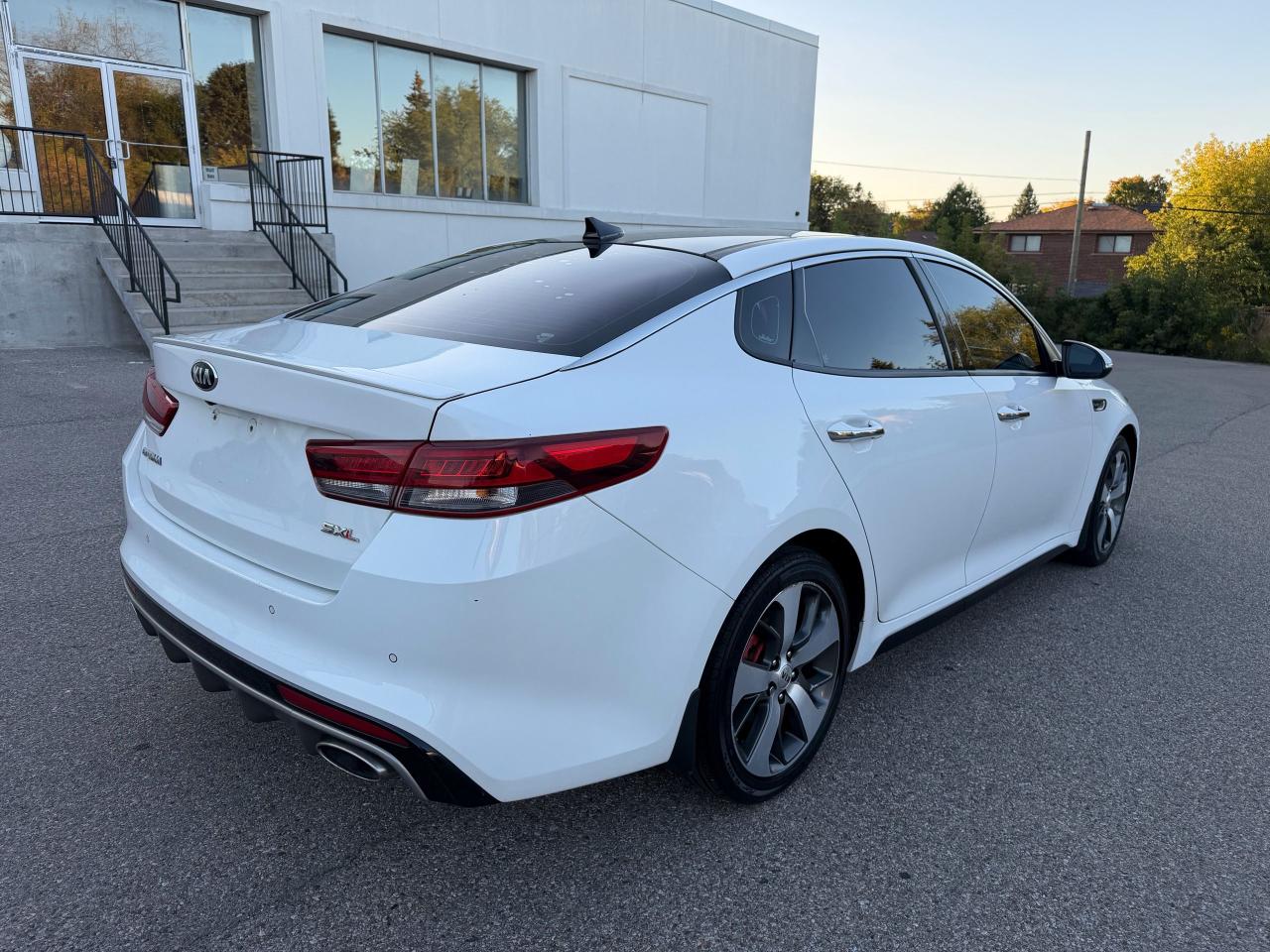 2016 Kia Optima SXL Turbo w/Black - Photo #5