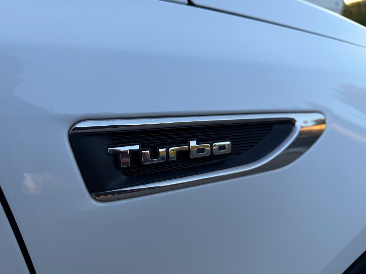 2016 Kia Optima SXL Turbo w/Black - Photo #16