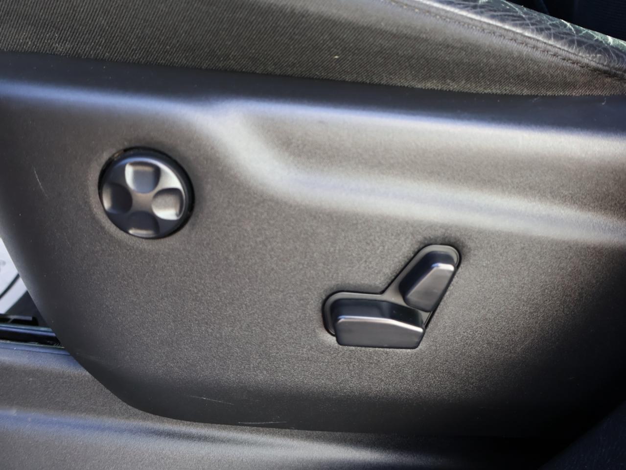 2019 Dodge Durango R/T AWD HEMI CERTIFIED CAMERA NAV BLUETOOTH LEATHER HEAT/COLD SEATS SUNROOF CRUISE ALLOYS - Photo #32
