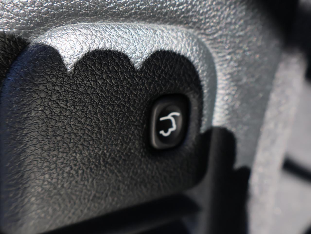 2019 Dodge Durango R/T AWD HEMI CERTIFIED CAMERA NAV BLUETOOTH LEATHER HEAT/COLD SEATS SUNROOF CRUISE ALLOYS - Photo #36