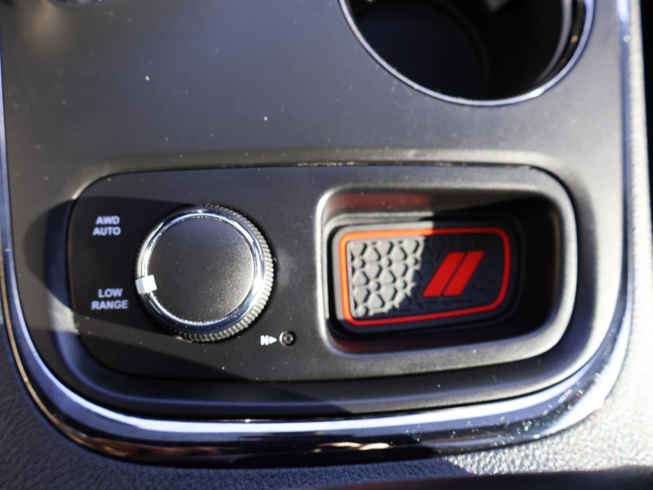 2019 Dodge Durango R/T AWD HEMI CERTIFIED CAMERA NAV BLUETOOTH LEATHER HEAT/COLD SEATS SUNROOF CRUISE ALLOYS - Photo #37