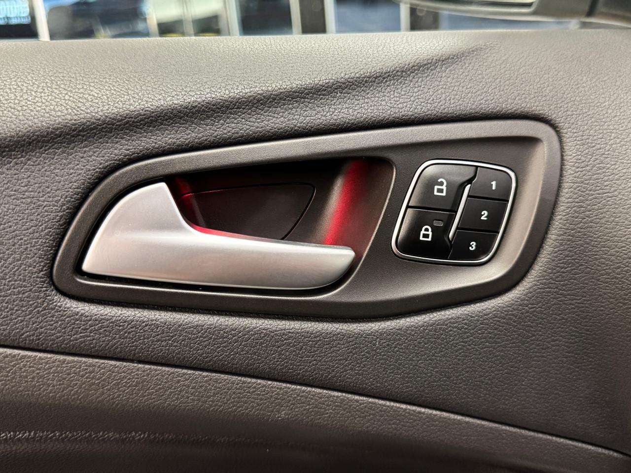 2017 Ford Escape Titanium+Panoramic Roof+GPS+BSM+ApplePlay - Photo #48