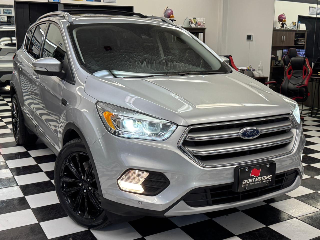 2017 Ford Escape Titanium+Panoramic Roof+GPS+BSM+ApplePlay Photo19