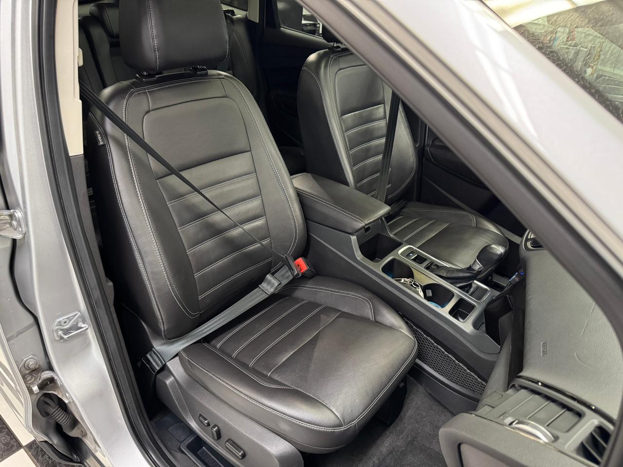 2017 Ford Escape Titanium+Panoramic Roof+GPS+BSM+ApplePlay Photo25