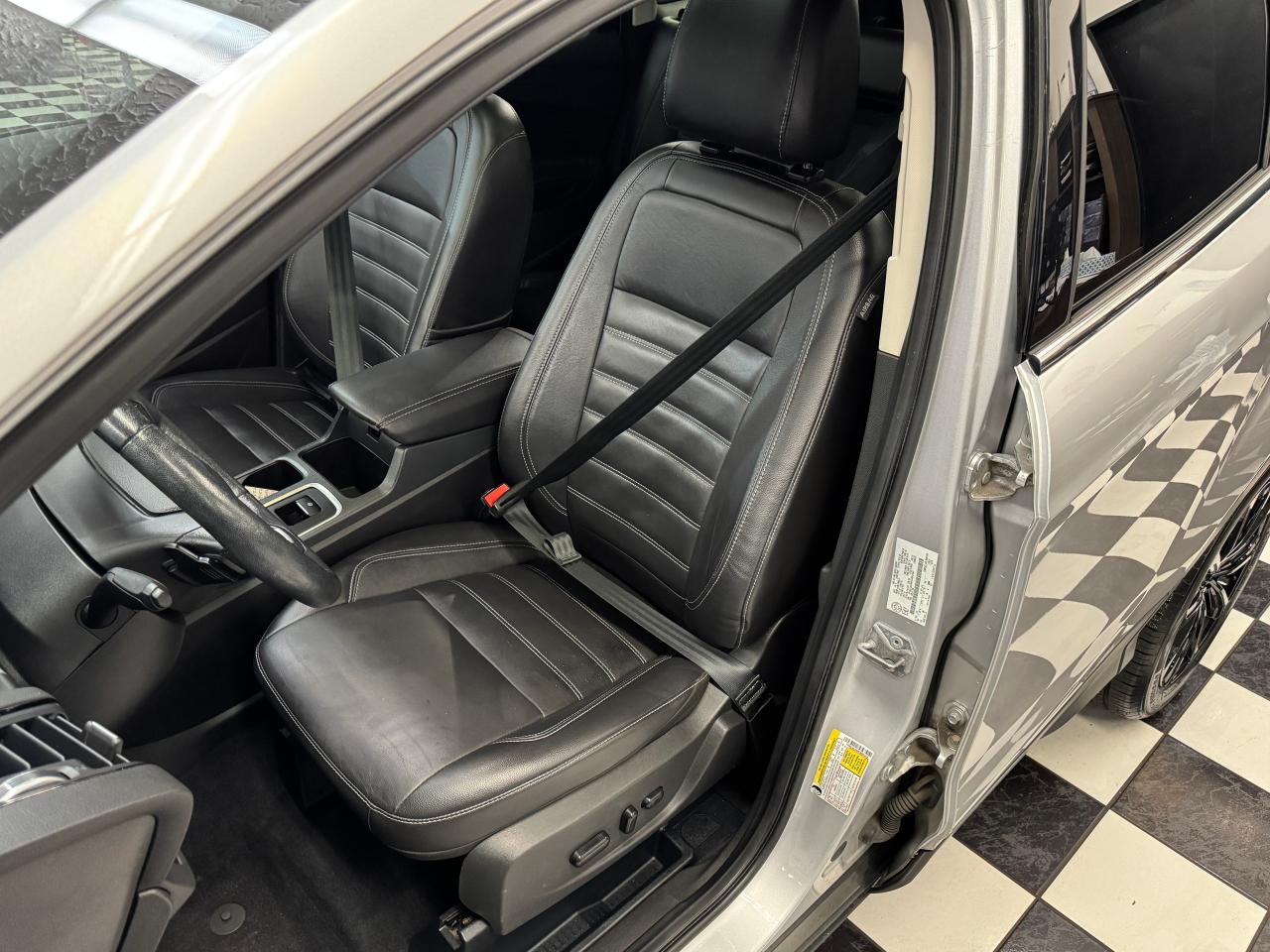 2017 Ford Escape Titanium+Panoramic Roof+GPS+BSM+ApplePlay Photo82