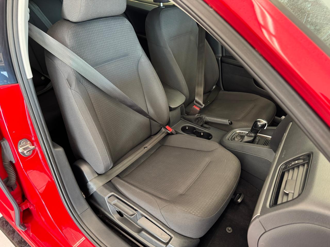 2016 Volkswagen Jetta 1.4 TSI Trendline+New Tires+Brakes+A/C+CAMERA - Photo #16